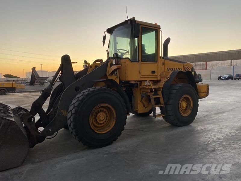 Volvo L 90 E 輪胎式裝載機
