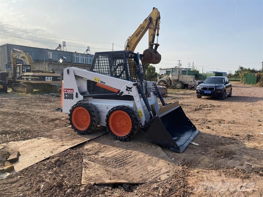 Bobcat S 300 滑移轉向裝載機