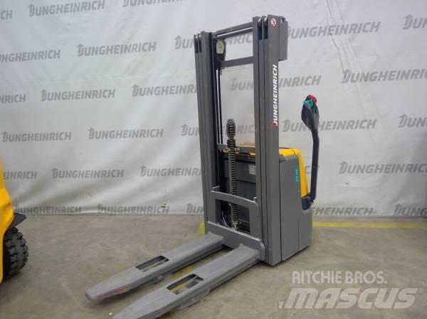 Jungheinrich EJC 112 行走控制式堆積機
