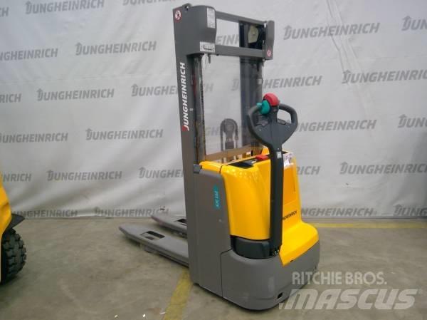 Jungheinrich EJC 112 行走控制式堆積機