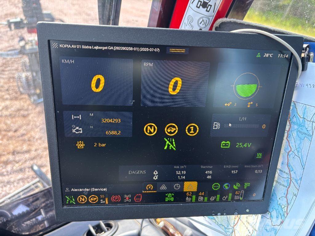 Komatsu 901XC / S82 收穫機