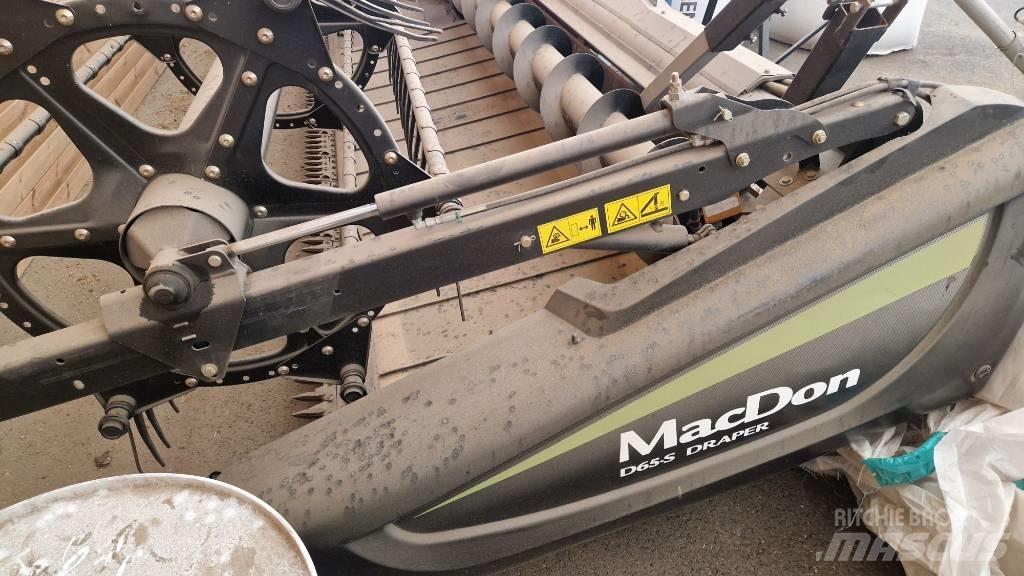 MacDon D 65 聯合收割機頭