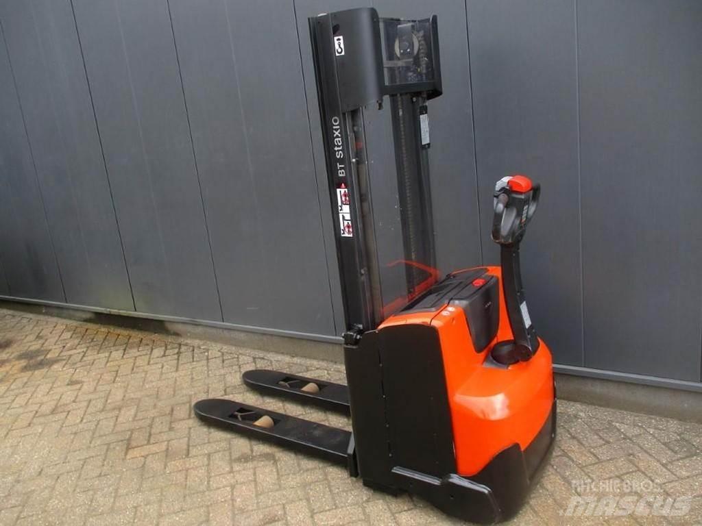 Toyota SWE 120 行走控制式堆積機