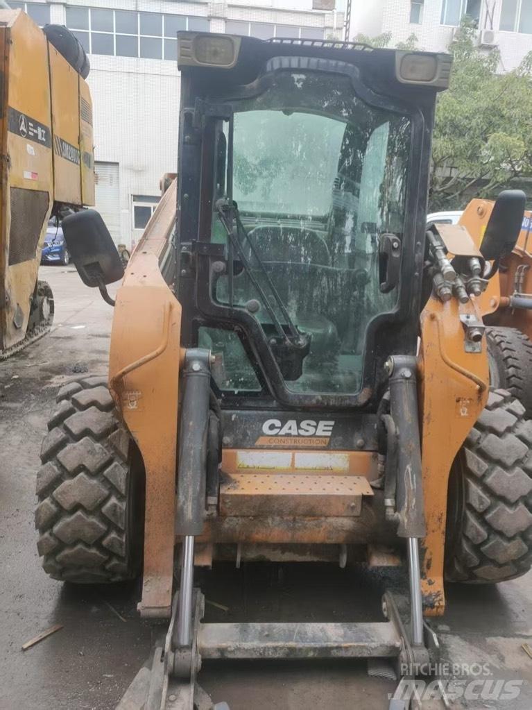 CASE SR 250 滑移轉向裝載機