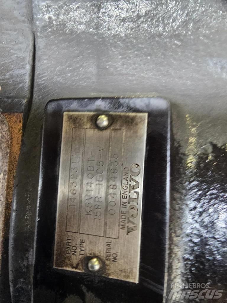 Volvo EC 300 EL 油壓
