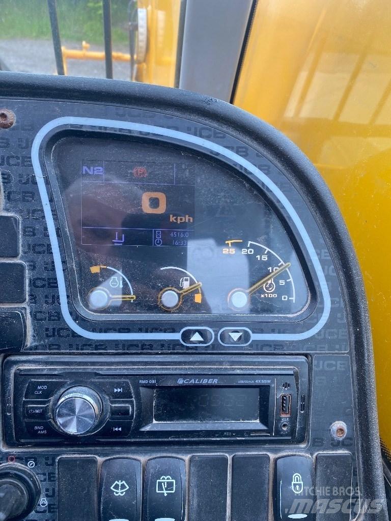 JCB 540-180 伸縮臂操作車