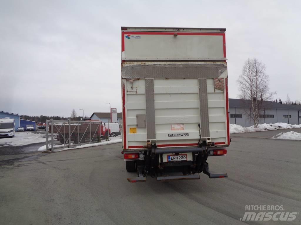 Volvo FM 11 貨箱式卡車