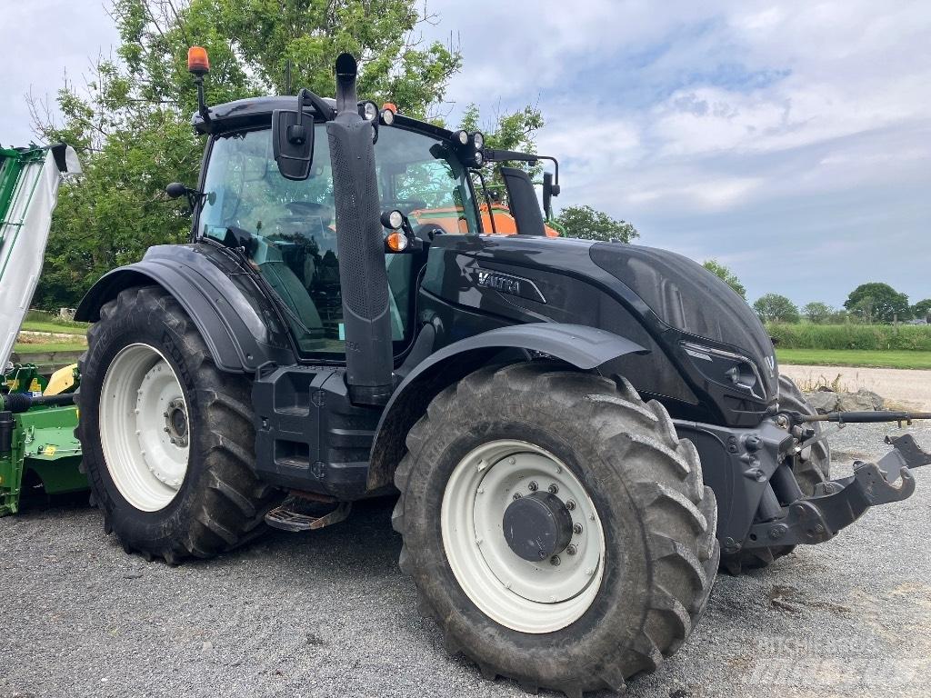 Valtra T 154 V 曳引機