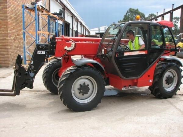Manitou MT1033HLT 伸縮臂操作車