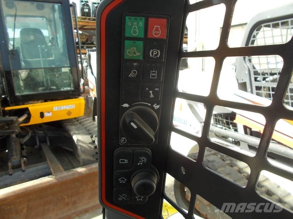 Bobcat T62 滑移轉向裝載機