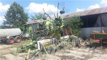CLAAS 780 Liner 耙與翻草機
