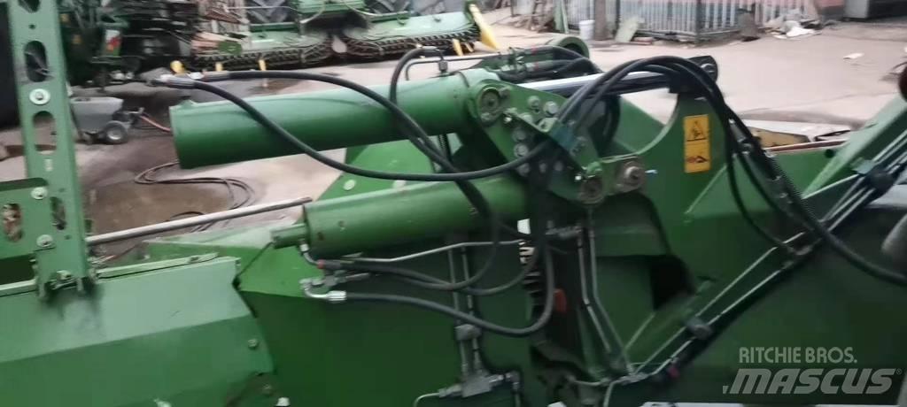 Krone Big X 1100 自走式飼料採集機
