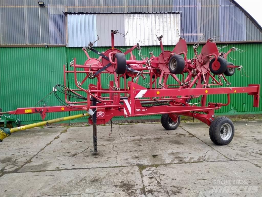 Lely Lotus 900P 耙與翻草機