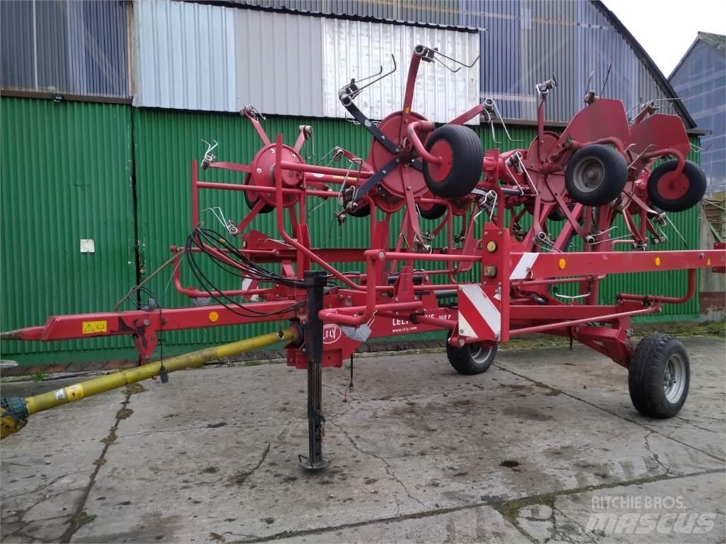 Lely Lotus 900P 耙與翻草機