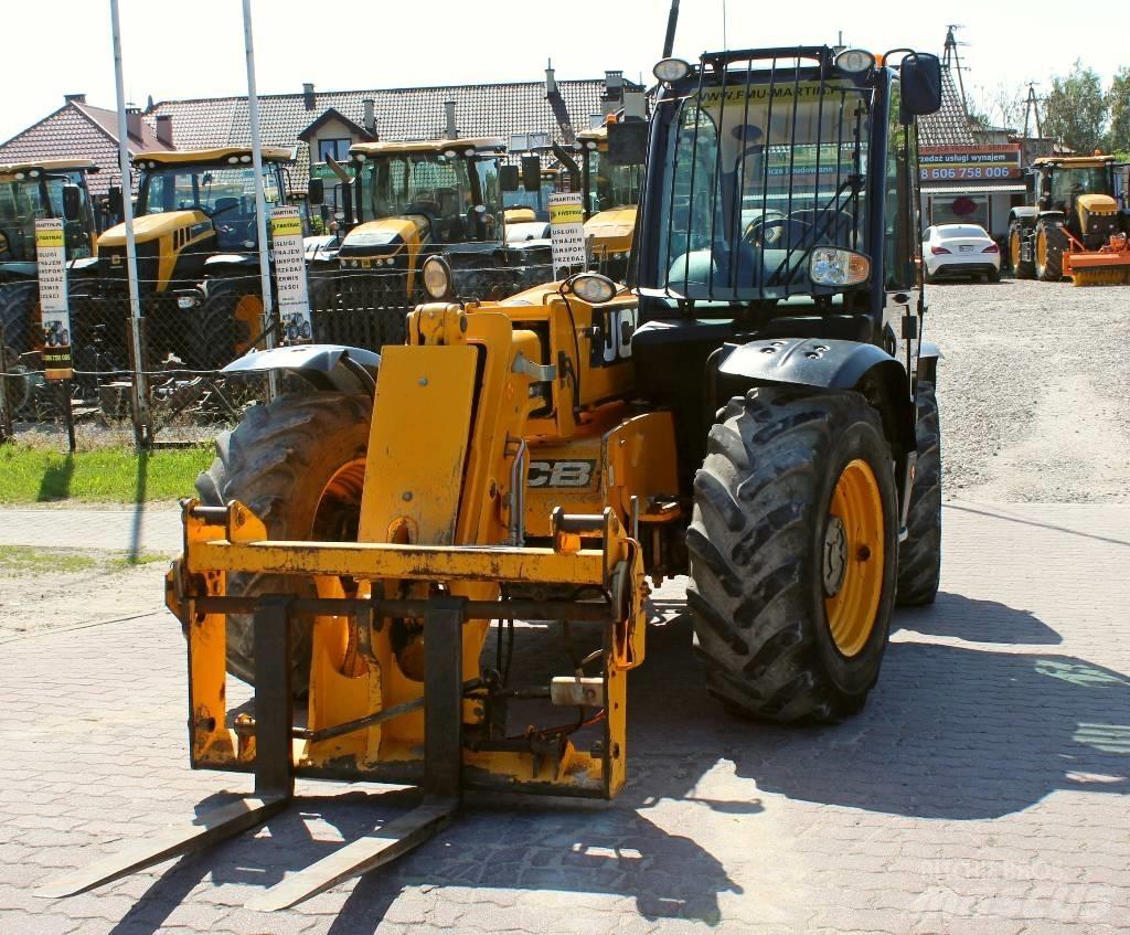 JCB 531-70 伸縮臂操作車