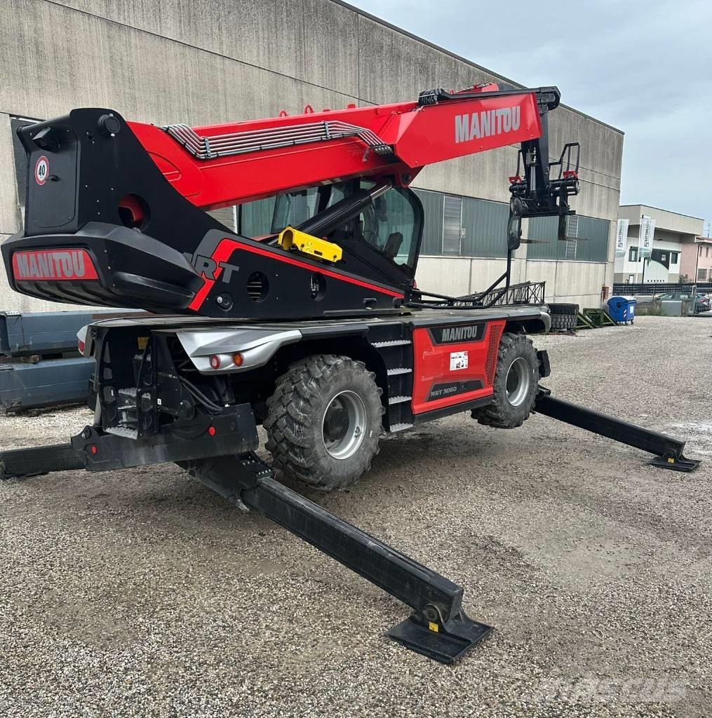 Manitou MRT 3060 伸縮臂操作車