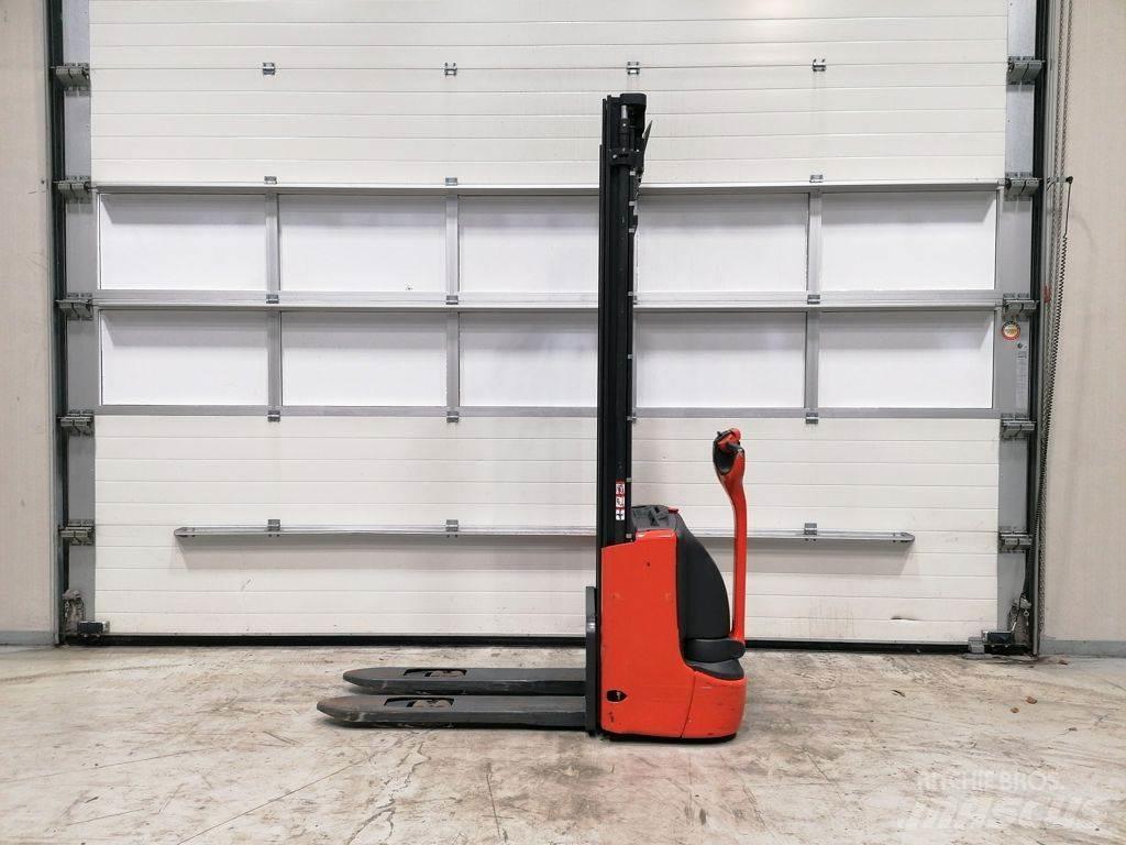 Linde L10 行走控制式堆積機