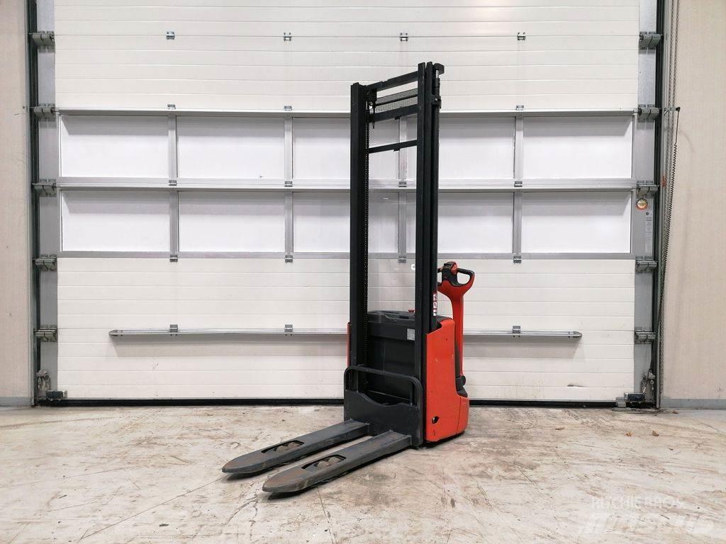 Linde L10 行走控制式堆積機