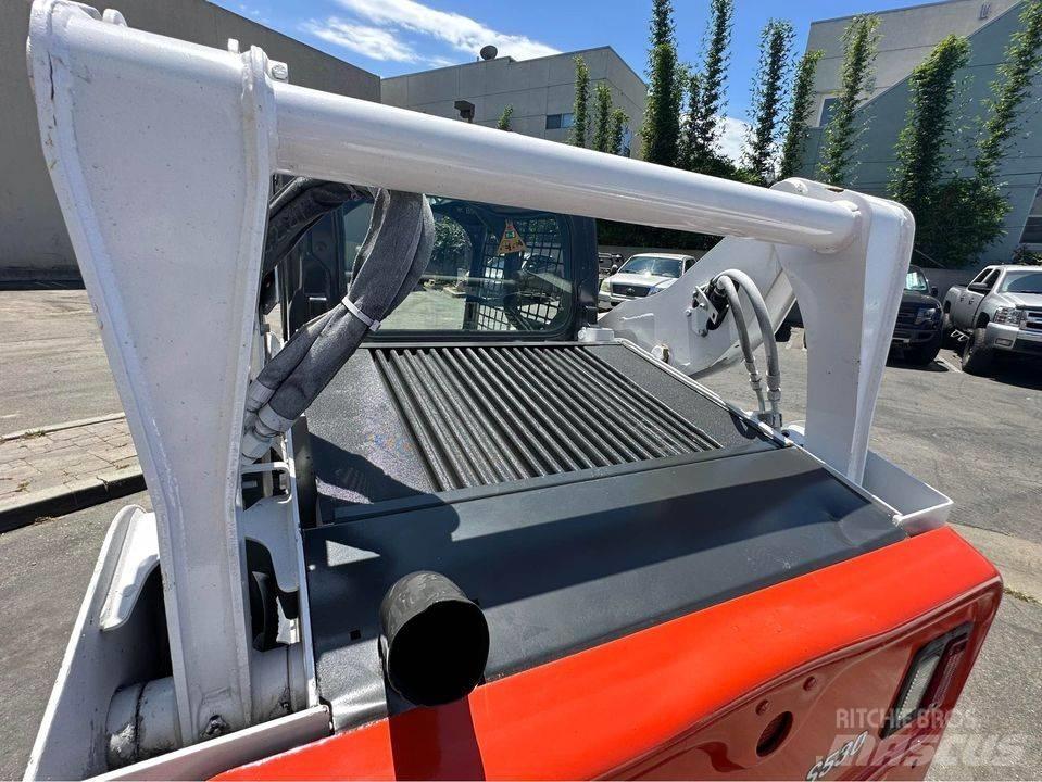 Bobcat S 530 滑移轉向裝載機