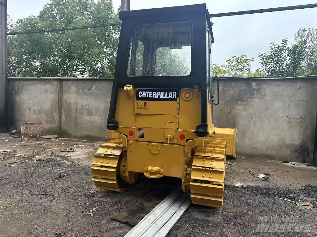 CAT D 4 C 履帶推土機