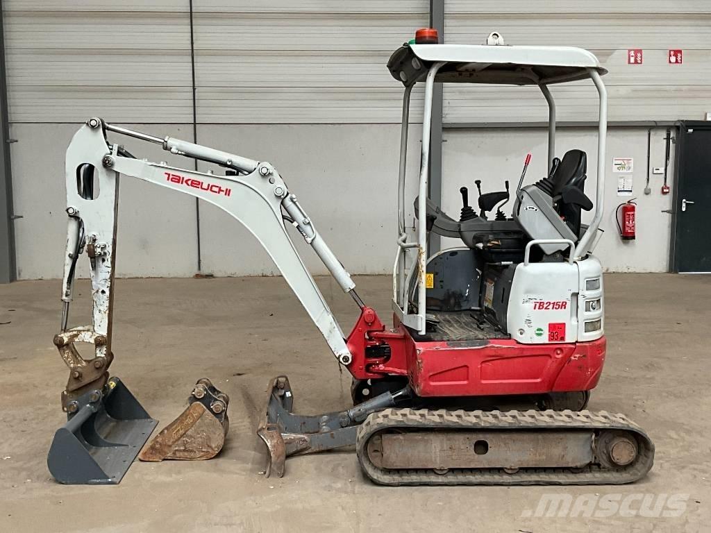Takeuchi TB 215 R 小型挖土機/掘鑿機<7t(小型挖掘機)