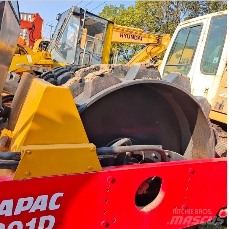 Dynapac CA 301 D 單輪滾壓機