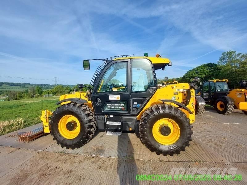 JCB 560-80 伸縮臂操作車