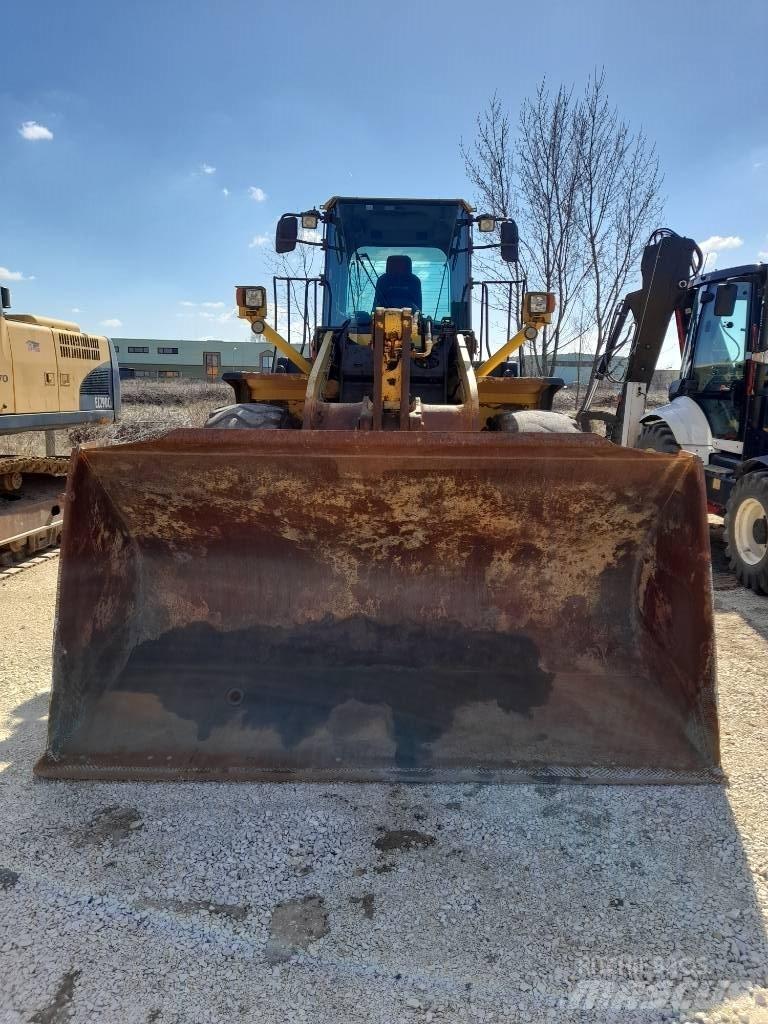 Komatsu WA 380-6 輪胎式裝載機