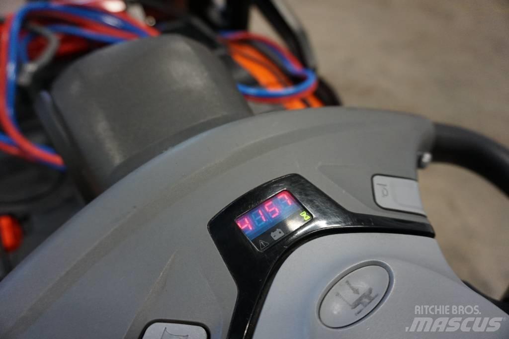 Toyota SPE120L 行走控制式堆積機