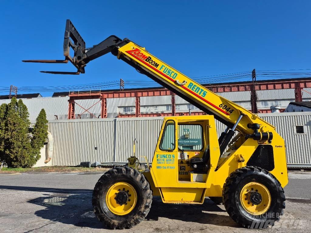 Carelift ZB 6044-44 伸縮臂操作車