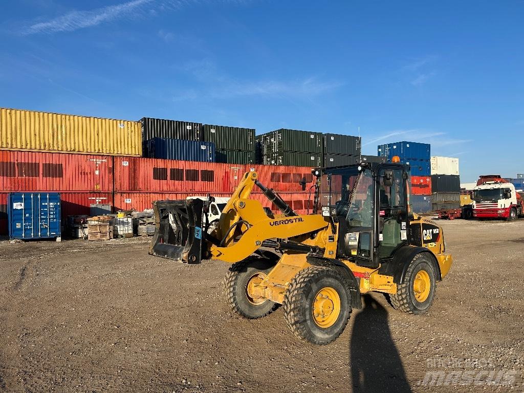 CAT 906M 輪胎式裝載機