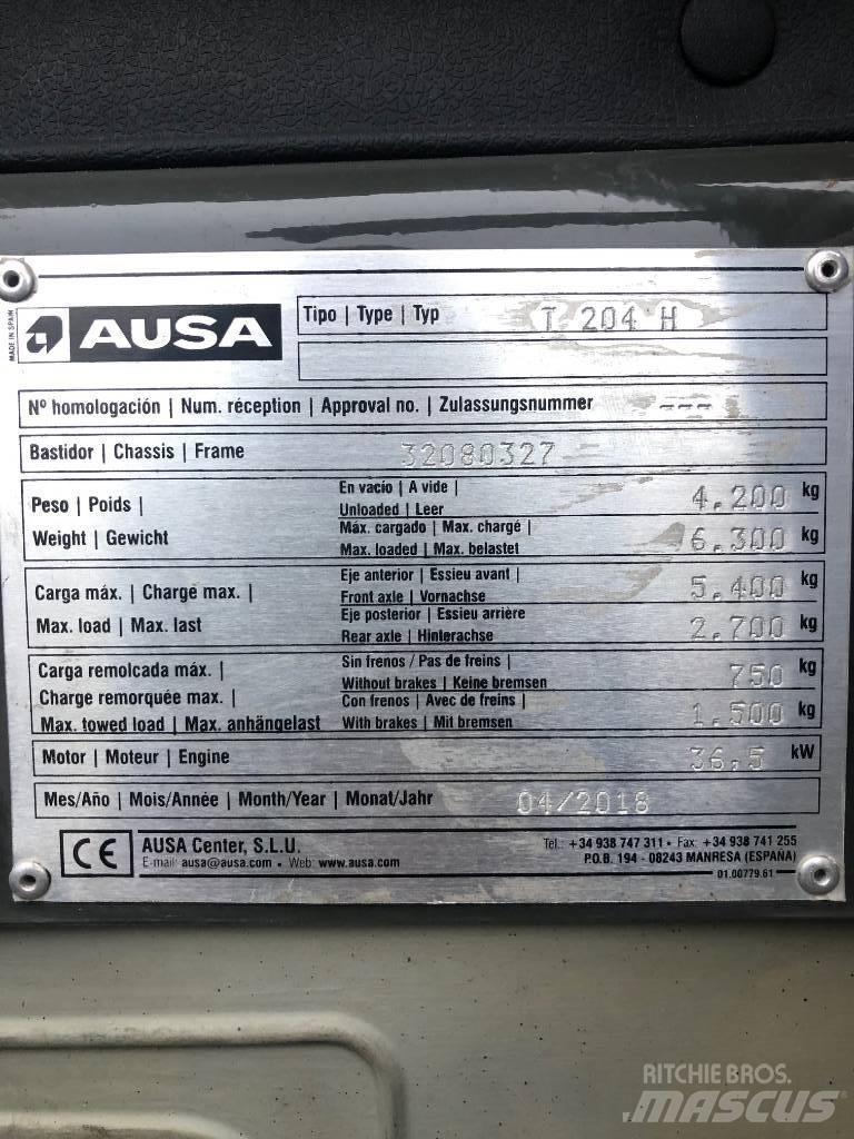 Ausa T 204 H 伸縮臂操作車