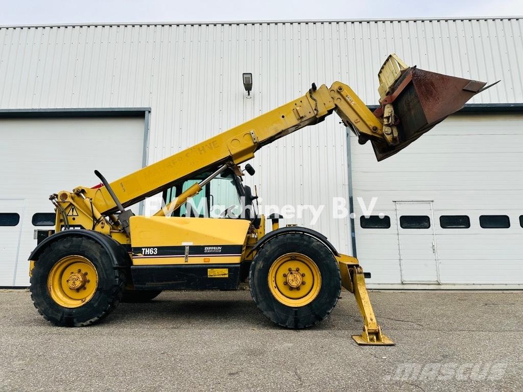 CAT TH 63 伸縮臂操作車