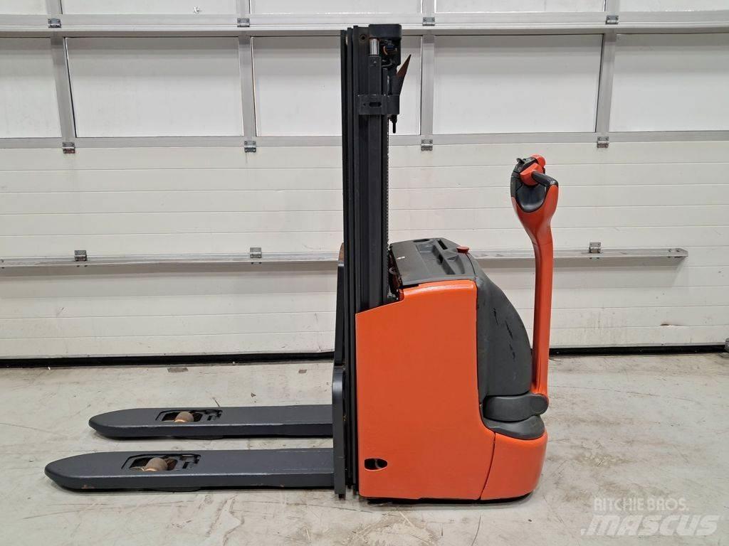 Linde L12I 行走控制式堆積機