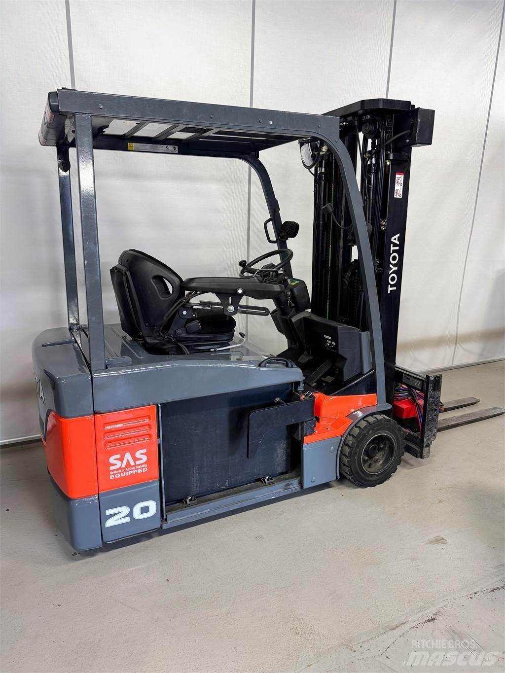 Toyota 7FBEF20 電動堆高機