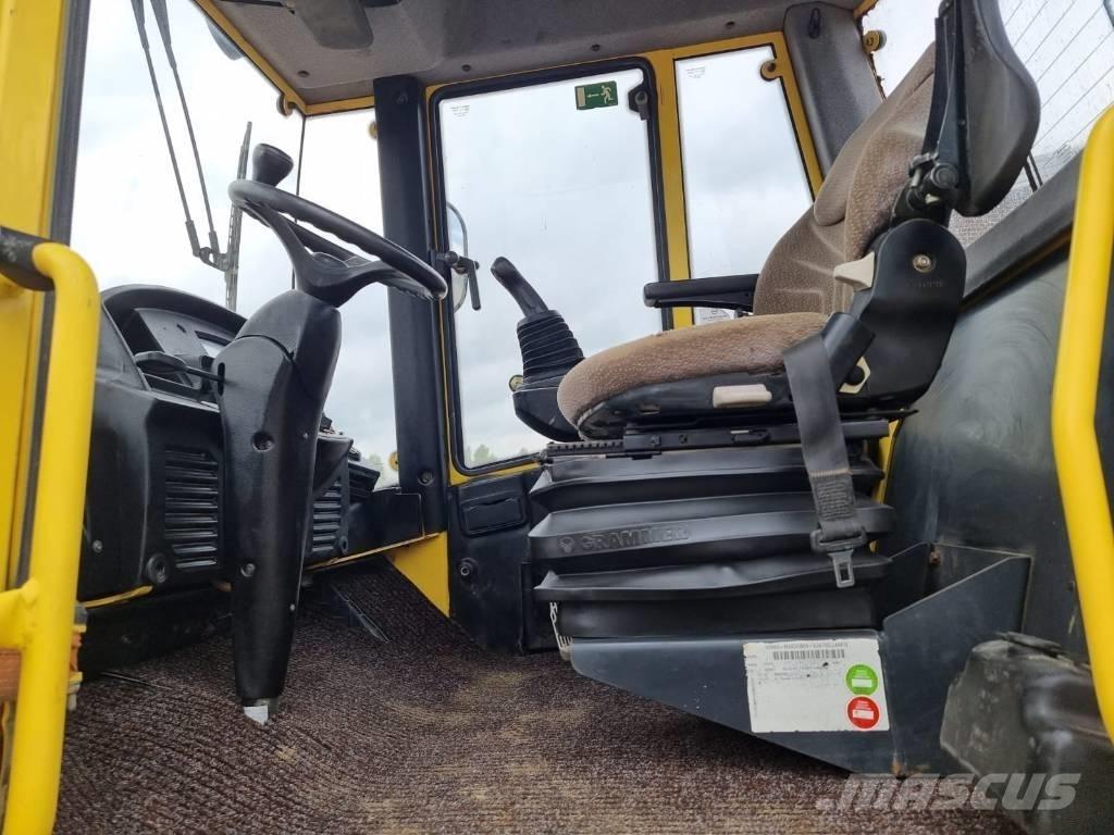 Bomag BW 213 D H-4 單輪滾壓機