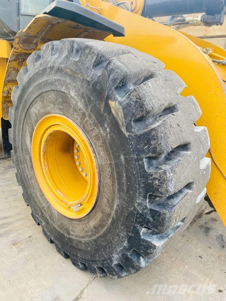 CAT 966 M 輪胎式裝載機