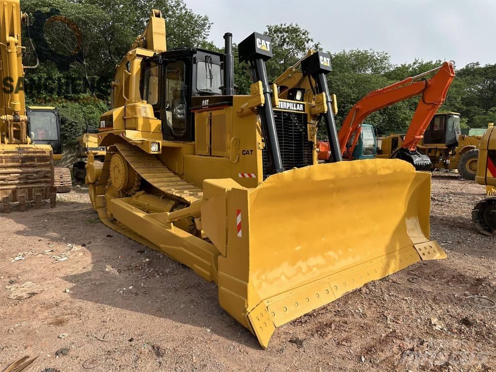 CAT D 7 R 履帶推土機