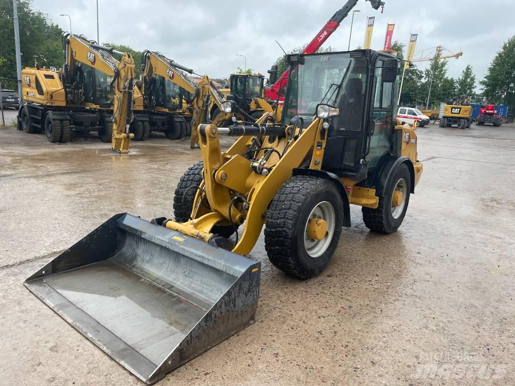 CAT 906 M 輪胎式裝載機