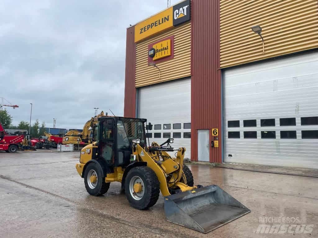 CAT 906 M 輪胎式裝載機
