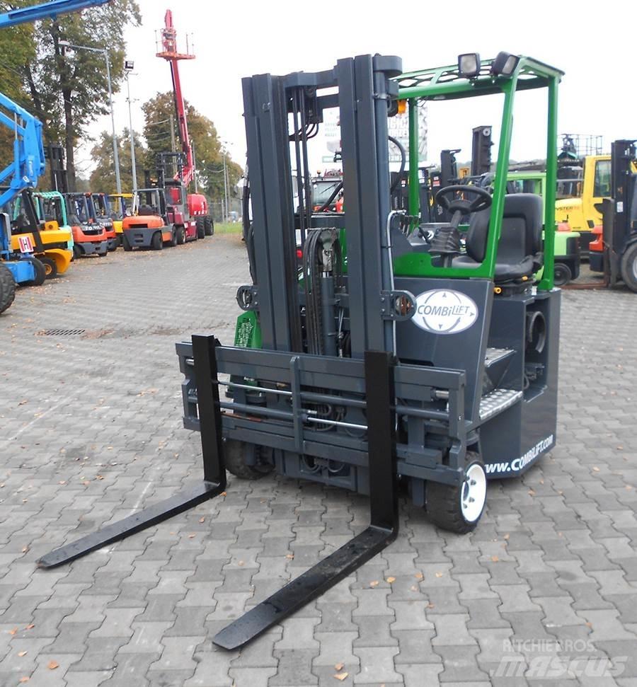 Combilift C2500CB 四向前伸式堆高機(叉車)