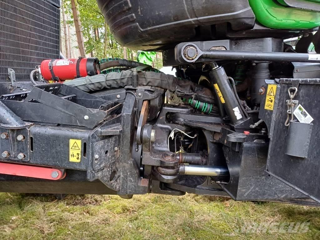 Johan Deere 1270G 收穫機