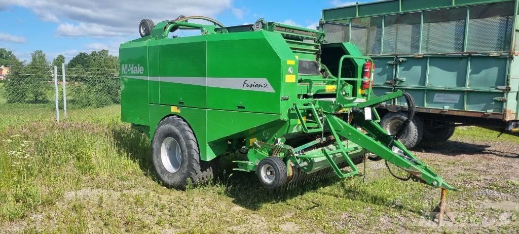 McHale Fusion 2 圓型牧草打包機