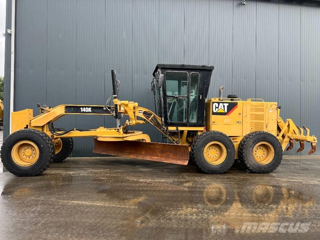 CAT 140K 平土機