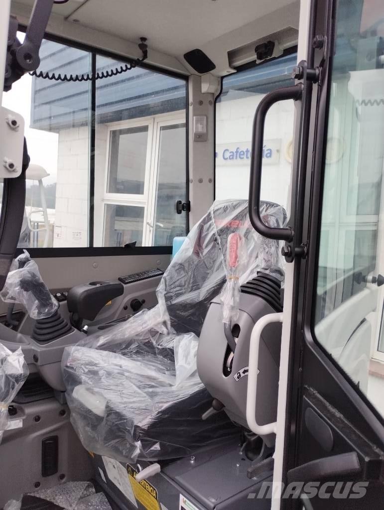 Takeuchi TB 325 R 小型挖土機/掘鑿機<7t(小型挖掘機)