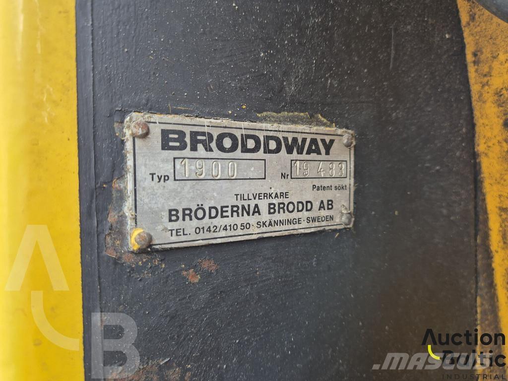 Broddway 1900 掃倉機
