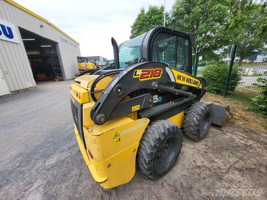 New Holland L218 滑移轉向裝載機