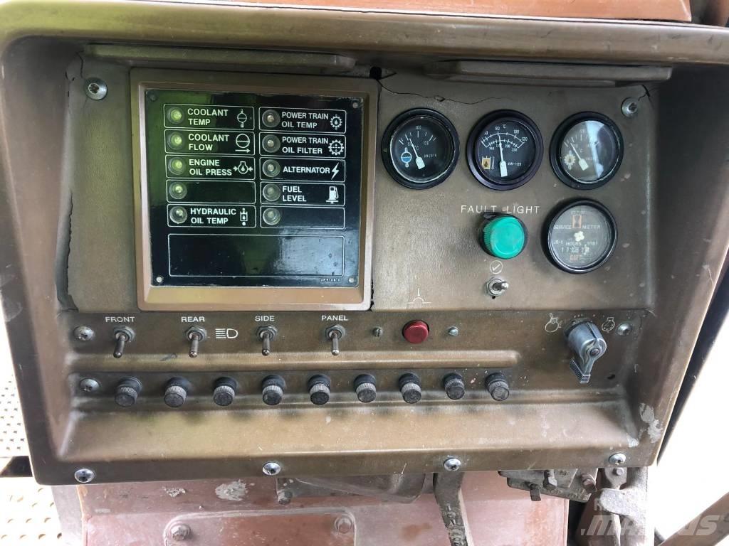 CAT D 10 履帶推土機