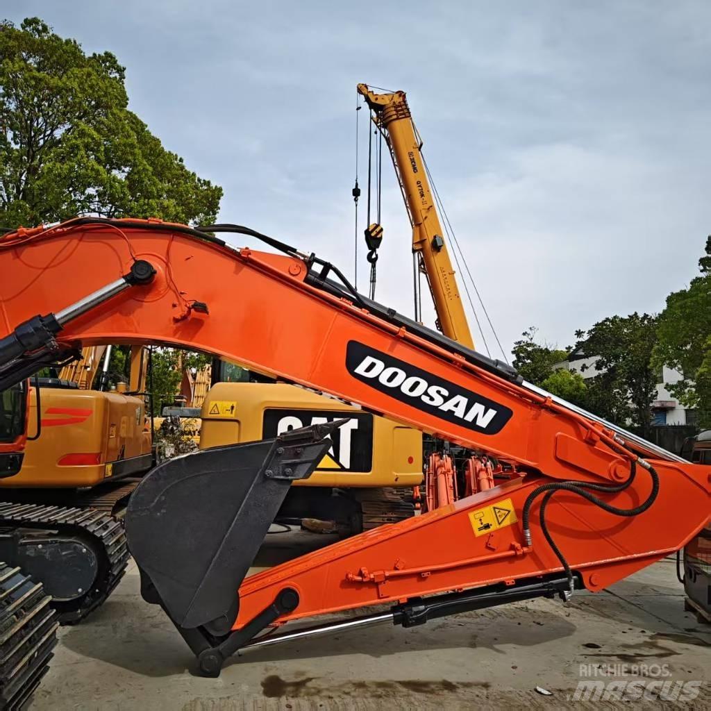 Doosan DX 225 履帶式 挖土機/掘鑿機/挖掘機