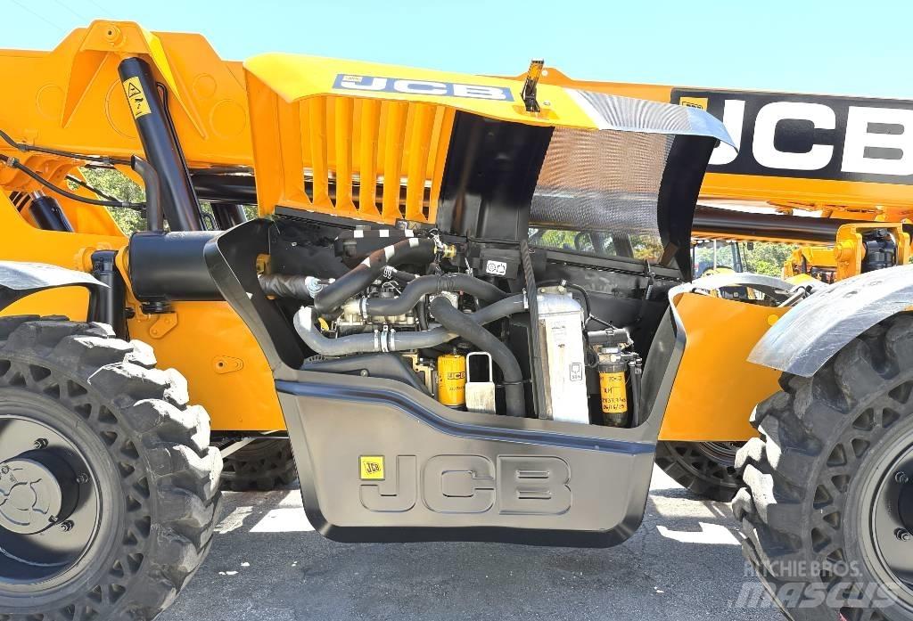 JCB 509-42 伸縮臂操作車